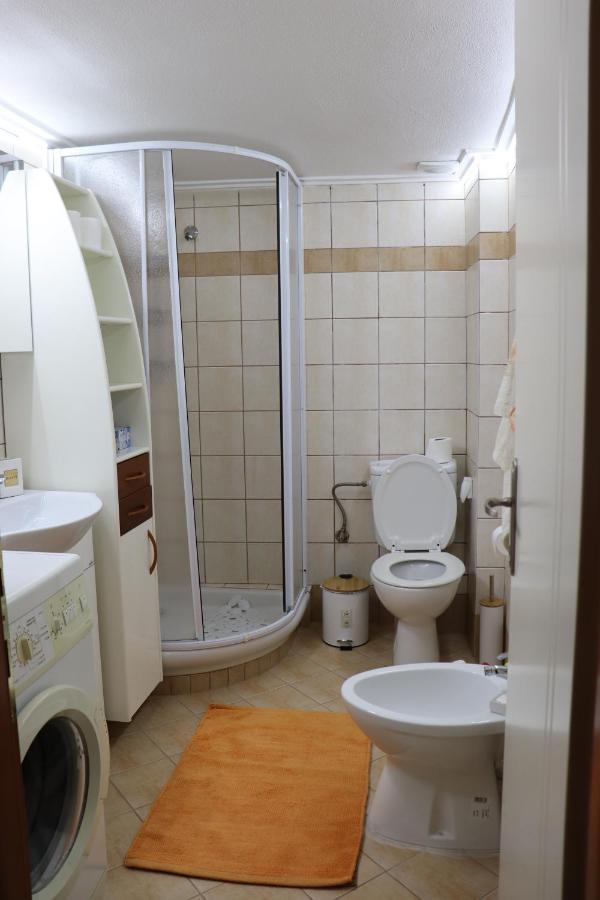 Sea And Sun Apartment Néa Péramos 外观 照片